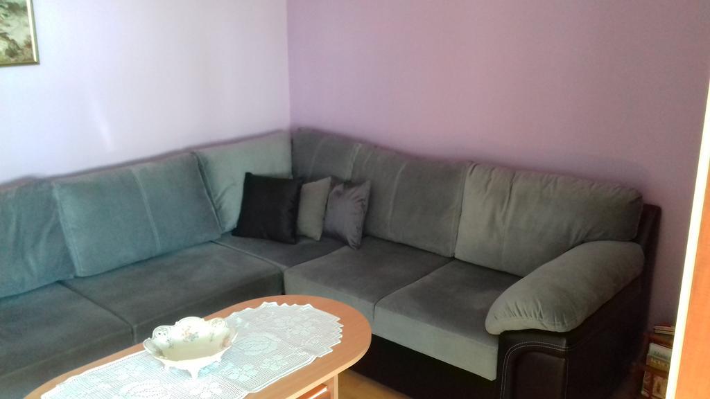 Apartments Katica พูลา ภายนอก รูปภาพ