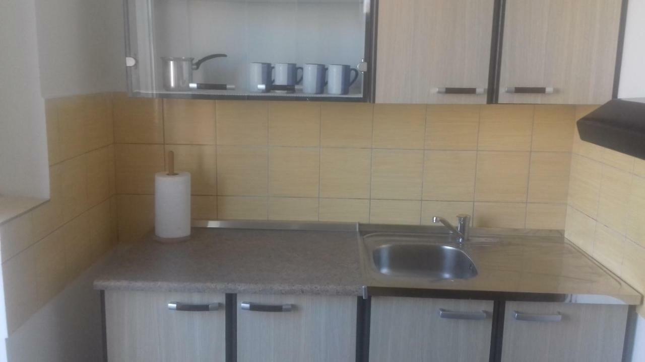 Apartments Katica พูลา ภายนอก รูปภาพ